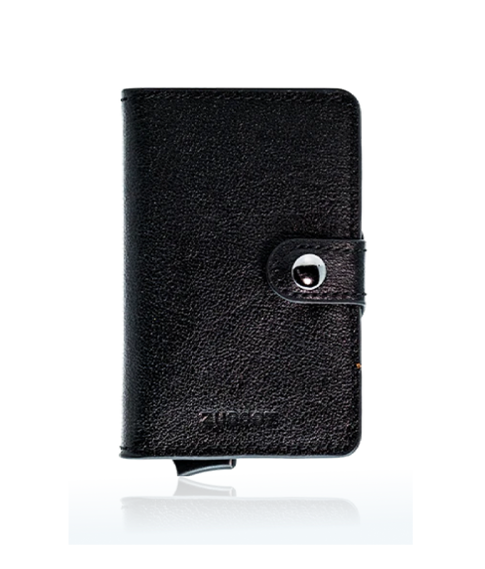 bifold black airtag wallet for men